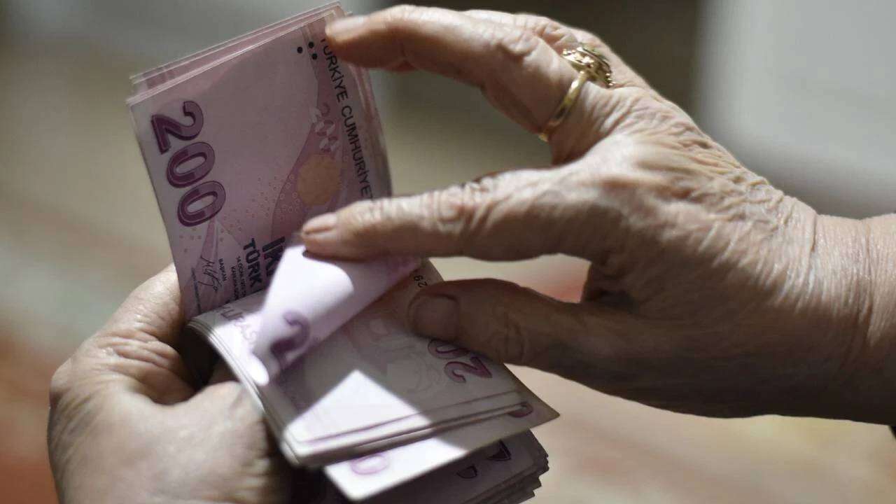 Emekli olduğunuzda pişman olmayın: İsa Karakaş uyardı, SGK bildirimindeki bu hata maaşı yarı yarıya düşürüyor 8